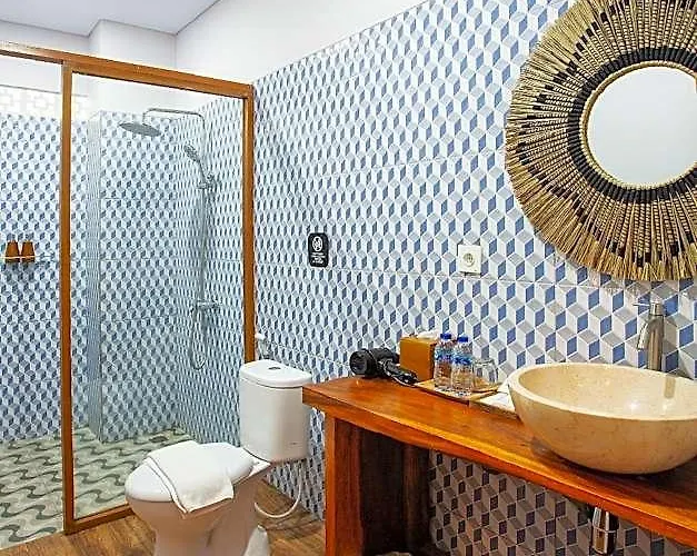 Hotel Graha Shanti 3*